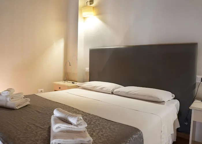 Honey Bed & Breakfast 4*