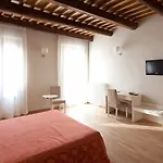 Honey Bed and breakfast Ferrara