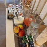 Honey Bed and breakfast 4*