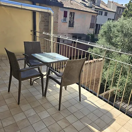 Honey Nocleg ze śniadaniem