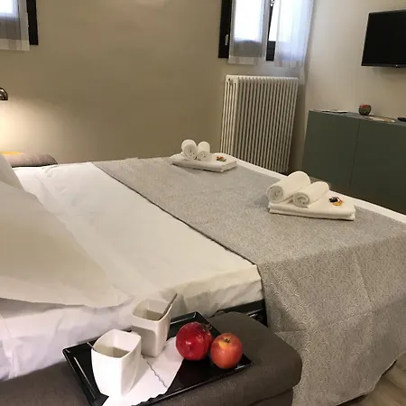 Bed and breakfast Honey Ferrara