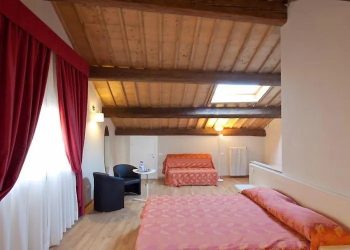 ベッド・アンド・ブレックファスト Honey 4*