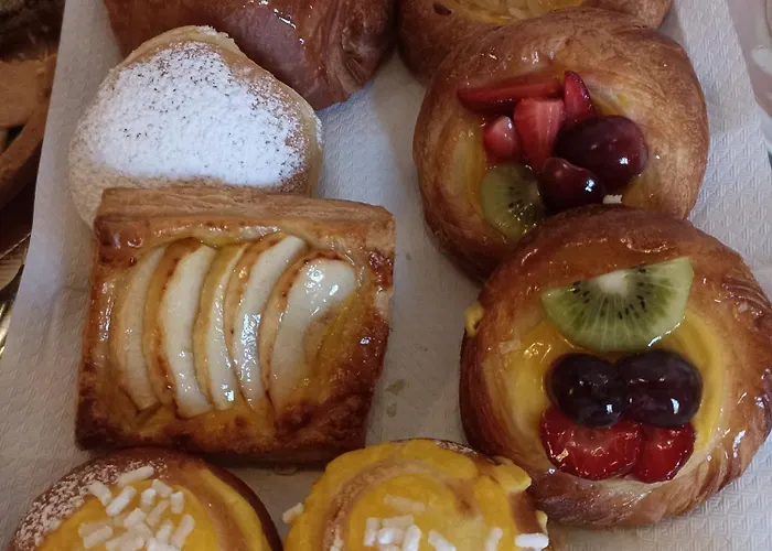 Honey Nocleg ze śniadaniem Ferrara