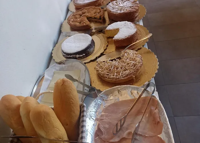 Honey Nocleg ze śniadaniem 4*