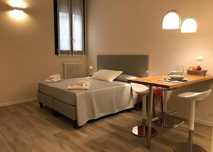 ベッド・アンド・ブレックファスト Honey